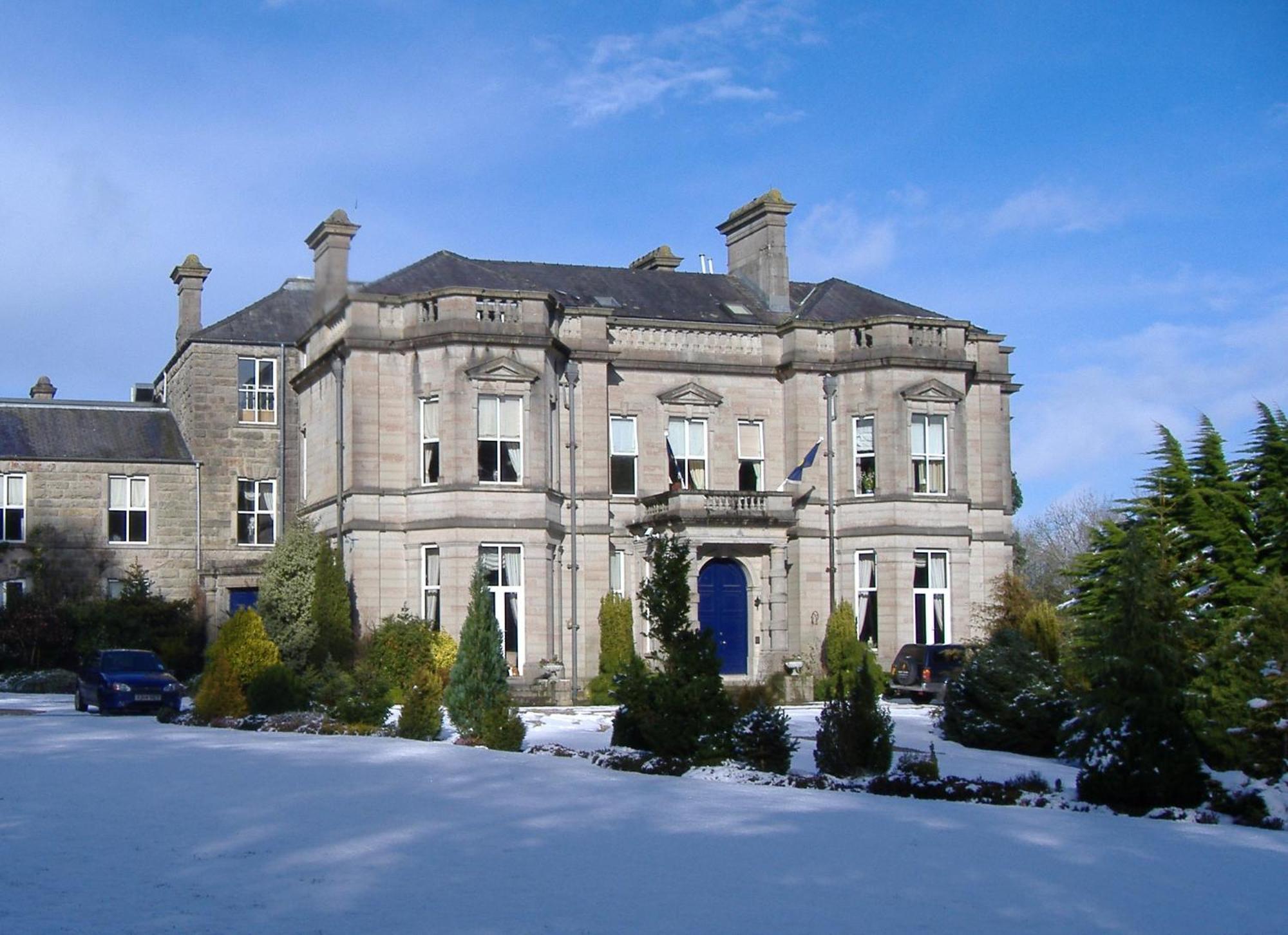 Tre-Ysgawen Hall & Spa Ллангефни Экстерьер фото