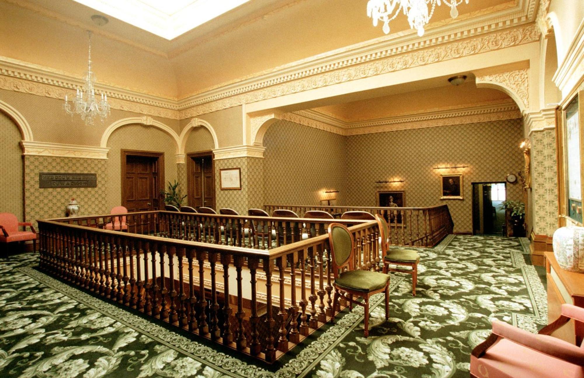 Tre-Ysgawen Hall & Spa Ллангефни Экстерьер фото