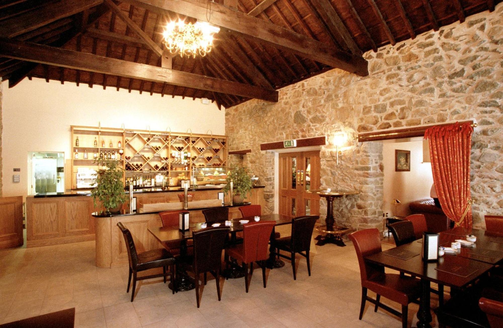 Tre-Ysgawen Hall & Spa Ллангефни Экстерьер фото