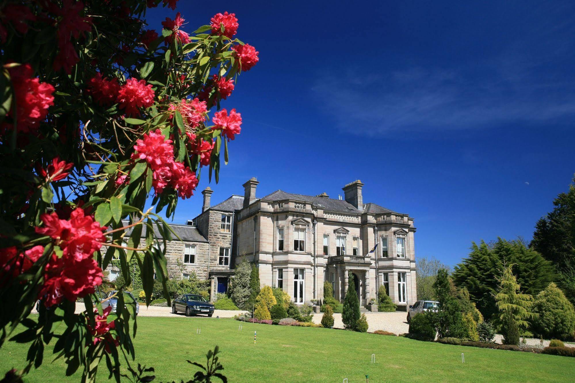 Tre-Ysgawen Hall & Spa Ллангефни Экстерьер фото